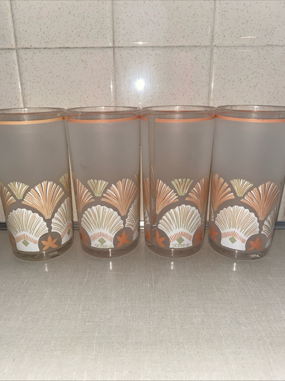 Vintage H.J. Stotter  Plastic Seashell Beach Tumbler Cups Set‎ Of 4